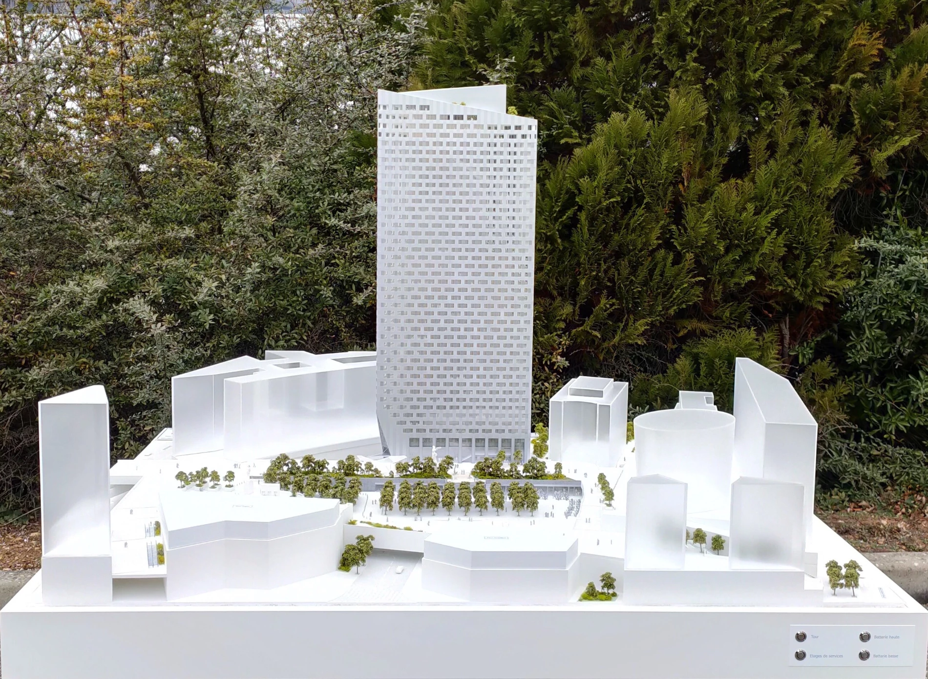 maquette physique tours hopen vue face exterieur atelier fau